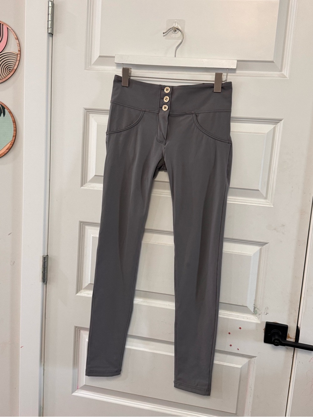 Freddy High-Waist Performance Leggings in light Gray